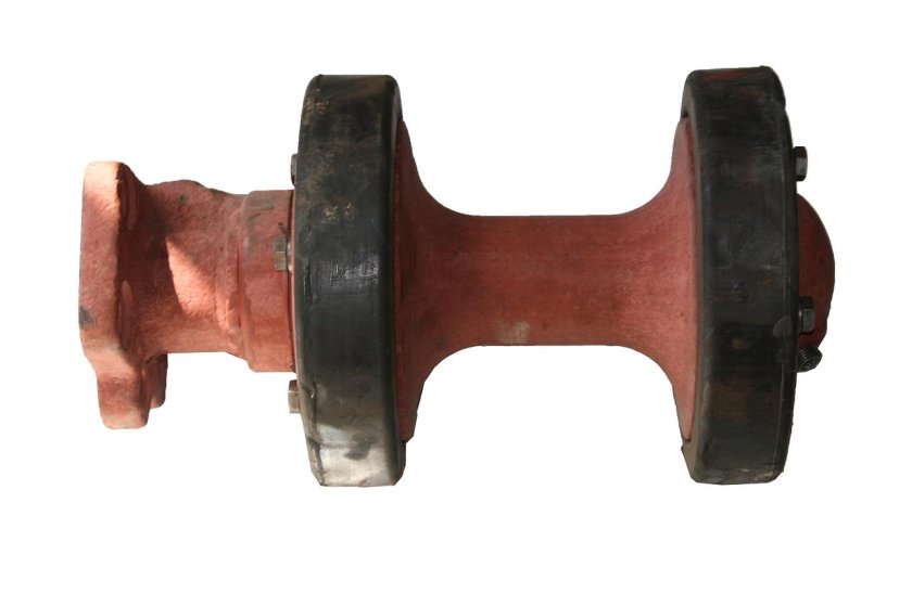 Опорный каток трактора ДТ-75