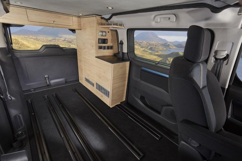 Пежо Тревеллер кемпер