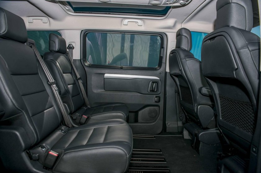 Пежо Тревеллер 4х4 салон