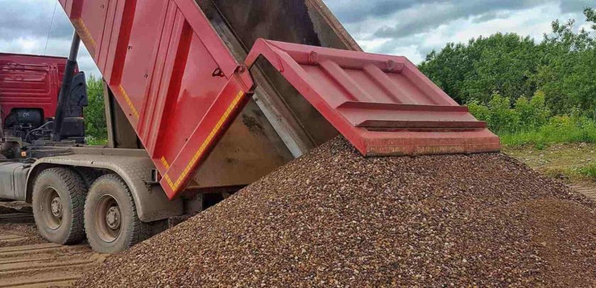 Самосвал 30т с ПГС разгрузка