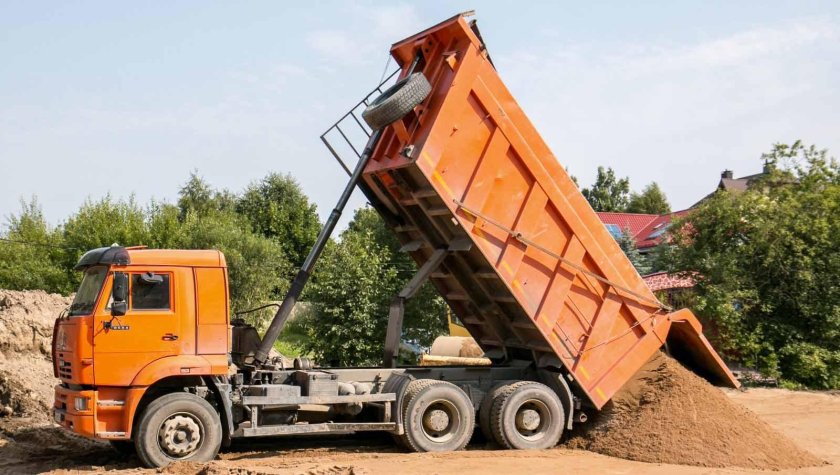 Самосвал 30т с ПГС разгрузка