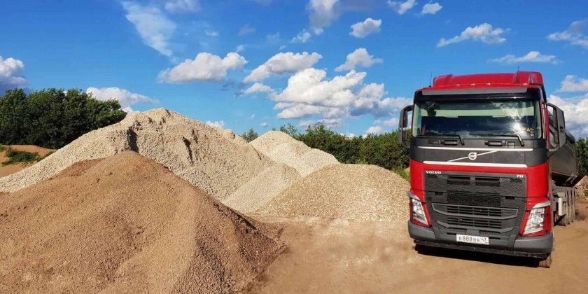 Самосвал Скания инертные материалы