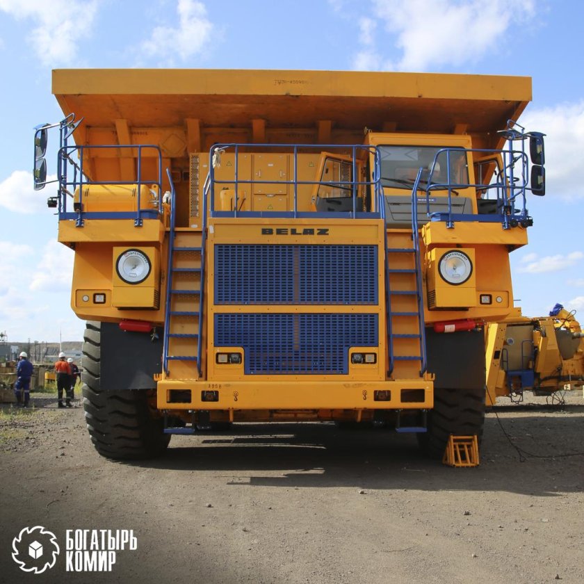 БЕЛАЗ 75131 ( 130т)