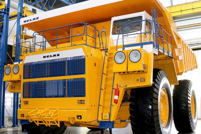 БЕЛАЗ-75710 самосвал