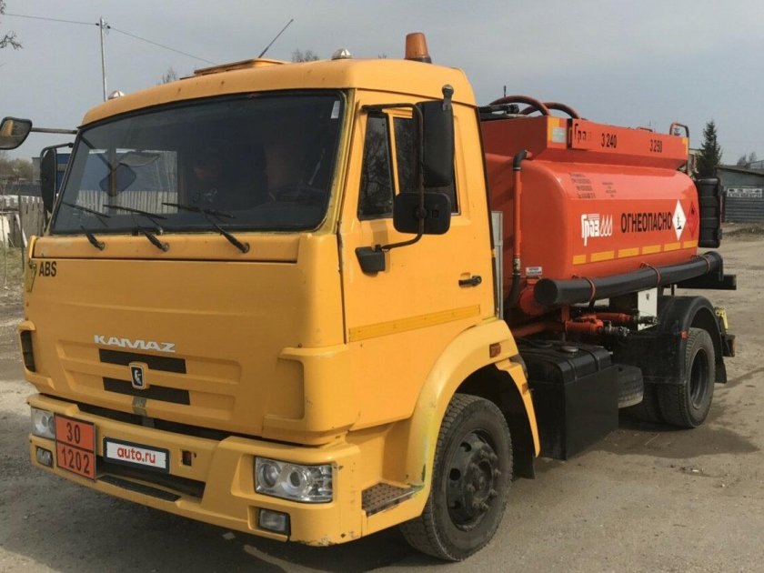 КАМАЗ 4308 топливозаправщик