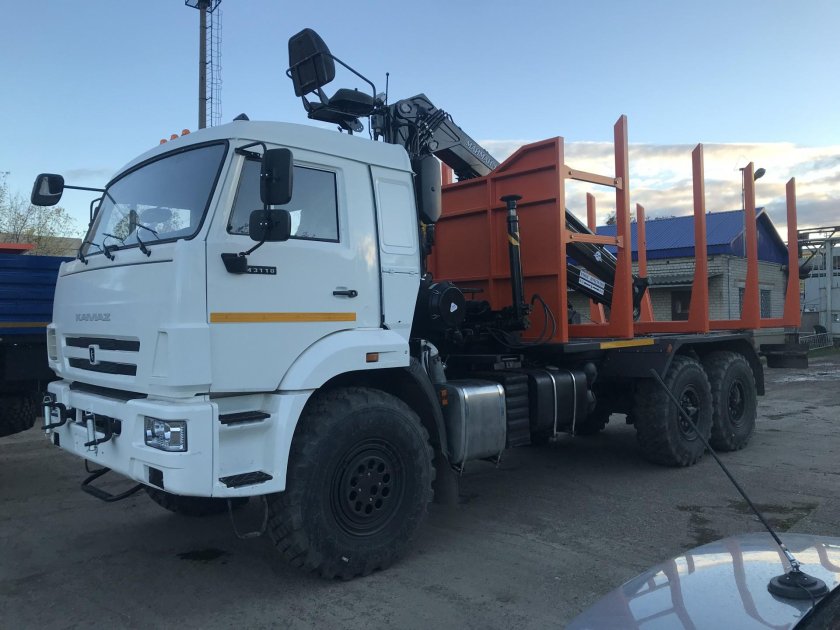 43118 Сортиментовоз с КМУ