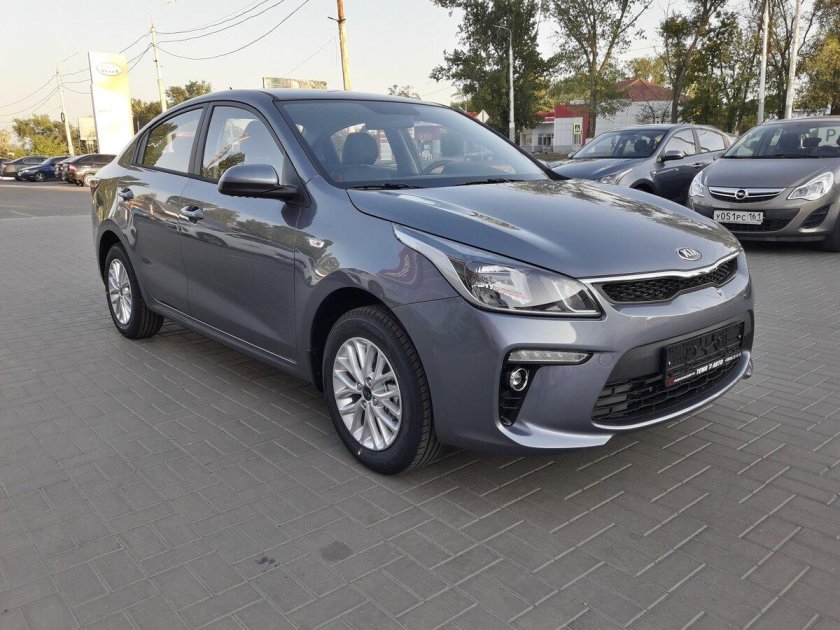 Kia Rio 2021 серый