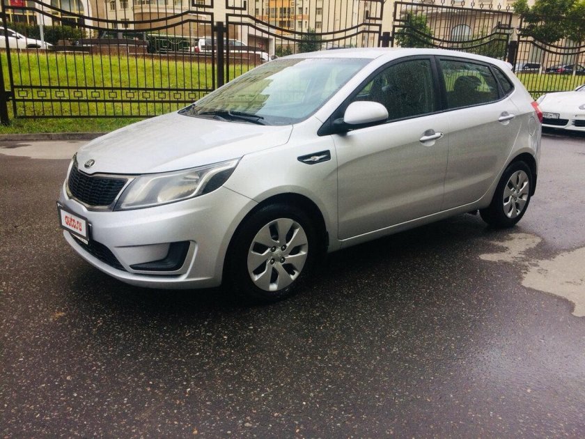 Kia Rio 2015 серебристый