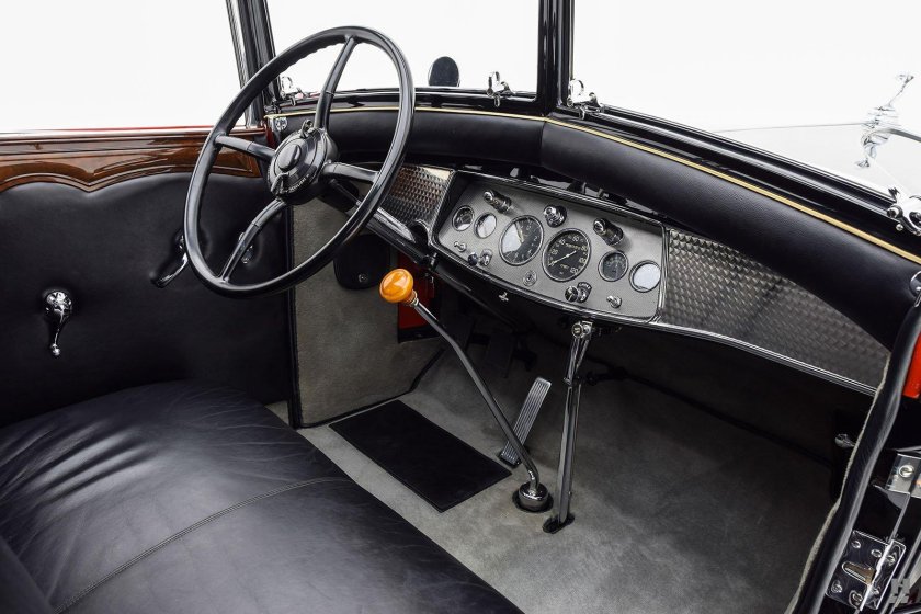 Кадиллак v16 1930 салон