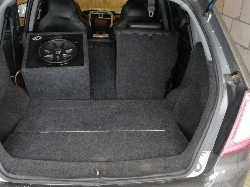 Сабвуфер в Лифан х60