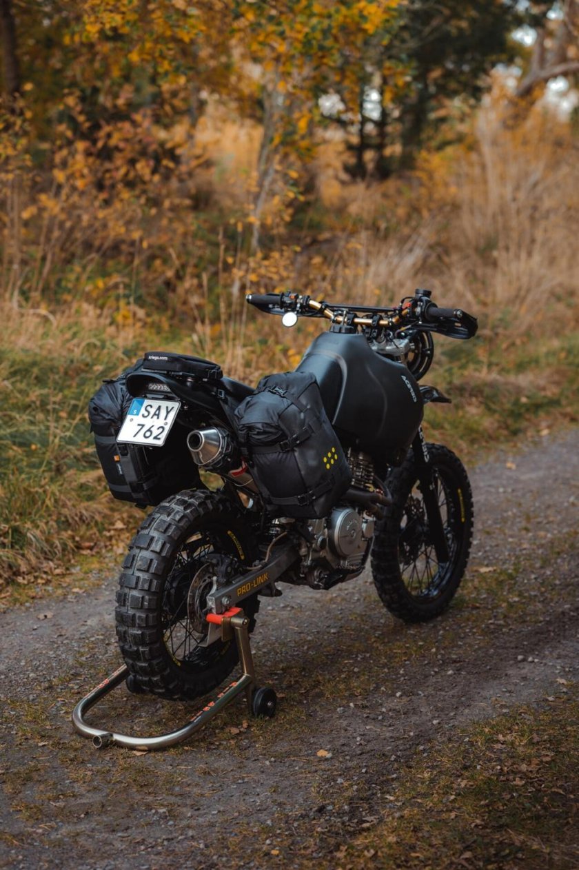 Honda nx650 Dominator Custom