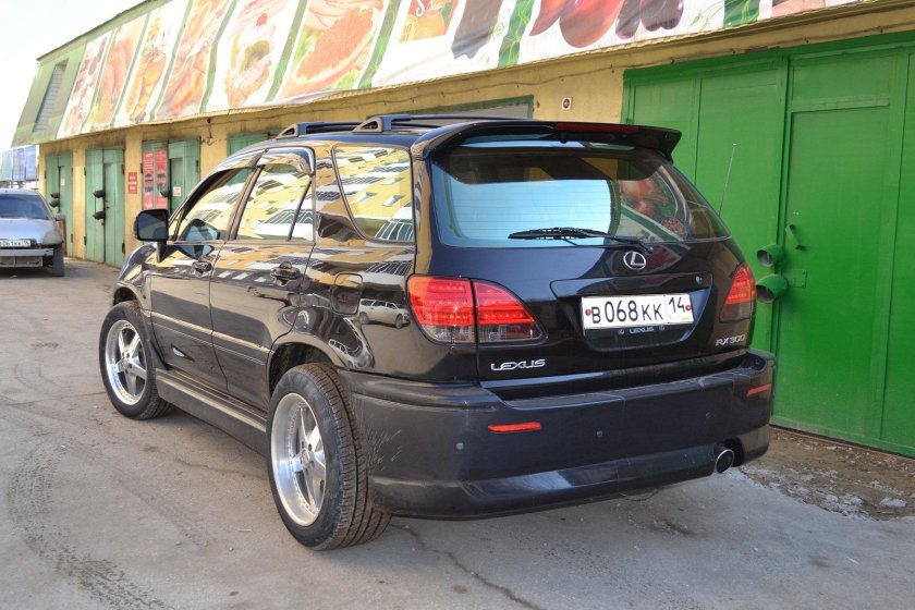 Лексус РХ 300 1