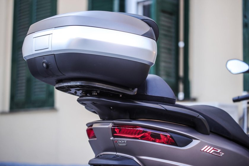 Suzuki Burgman 400 кофр