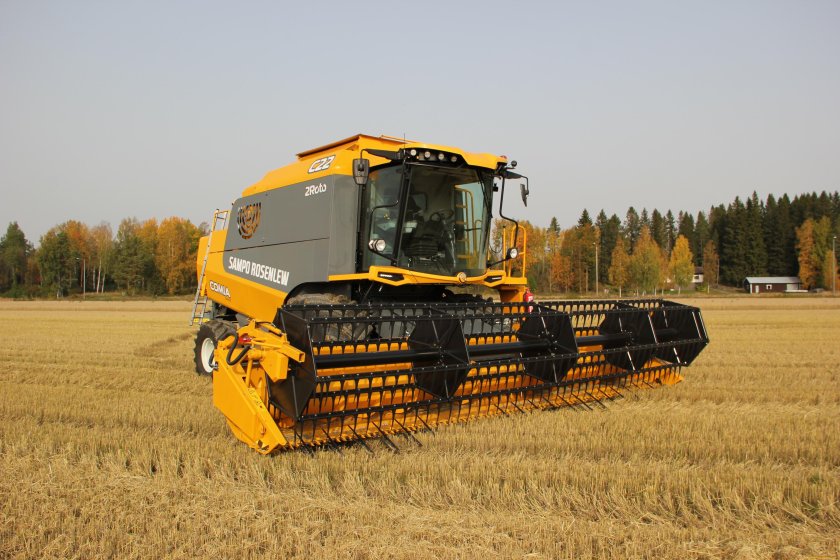 Комбайн Сампо 2075