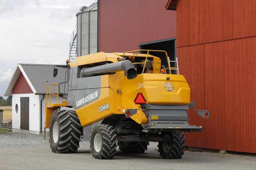 Комбайн Sampo Rosenlew