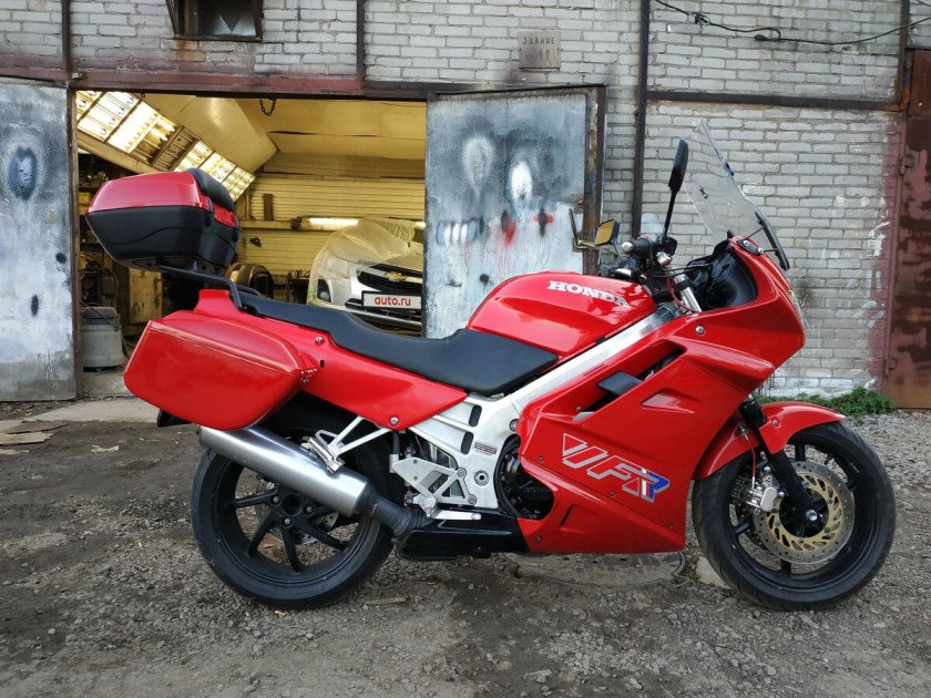 Honda VFR 750 rc36