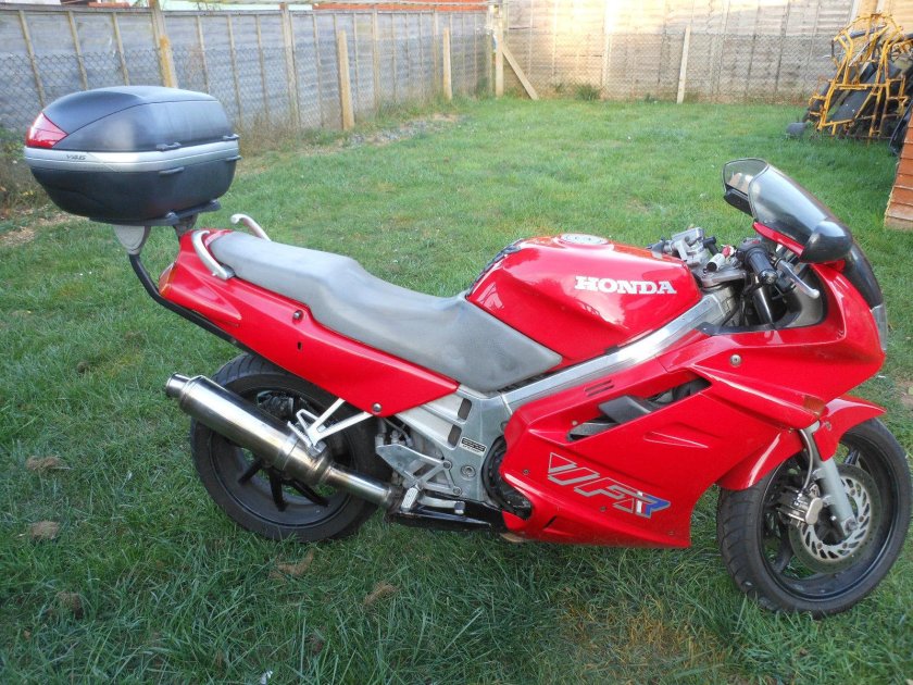 Plastic Honda VFR 750 rc36