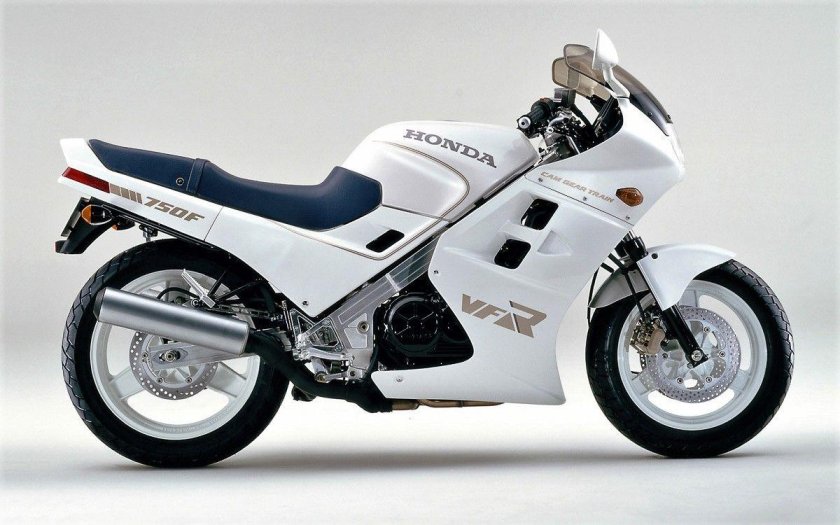 Мотоцикл Honda VFR 750