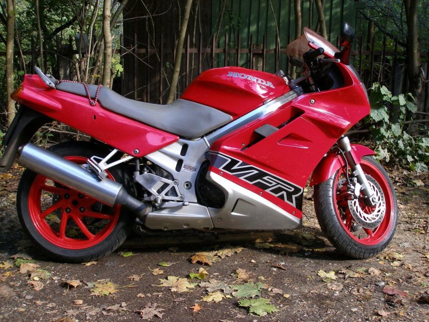 Хонда вфр750 красный