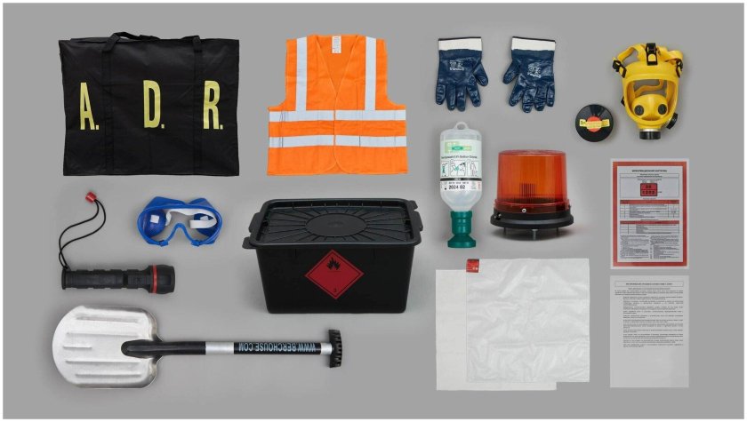 Комплект ADR для 3,4.1,4.3,8,9 (сумка ADR)
