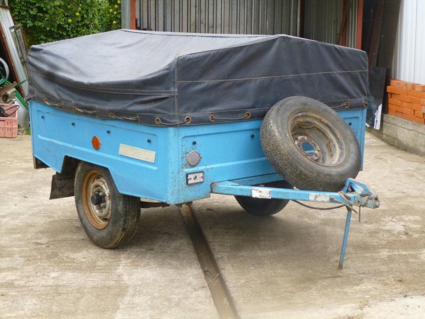 Прицеп легковой МАЗ 81144