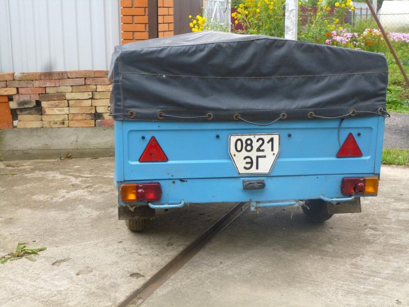 Прицеп легковой МАЗ 81144