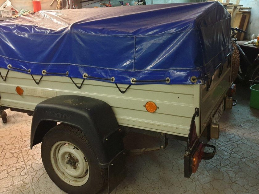 Прицеп легковой МАЗ 81144