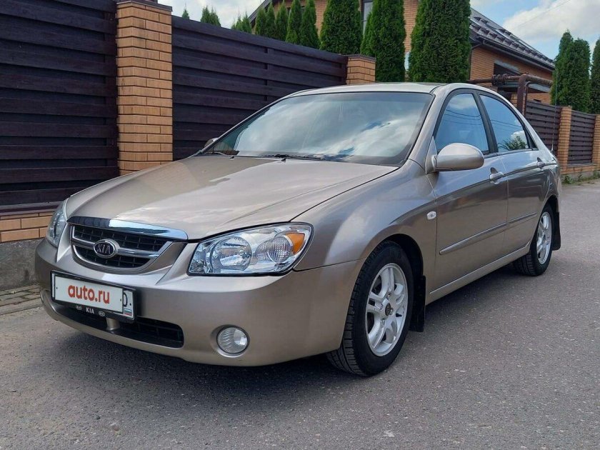 Киа Церато 2006 года седан