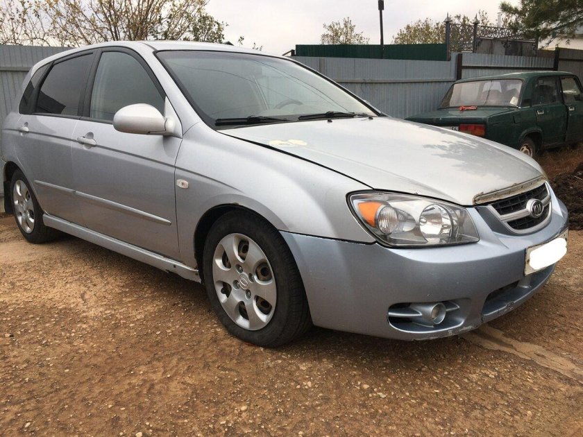 Киа Церато 2006 года