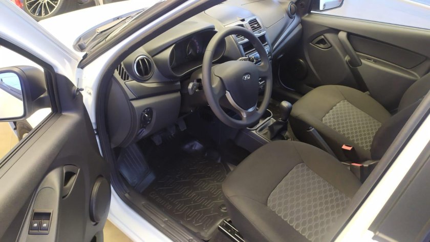 Granta лифтбек 1.6 л 8-кл. (90 л.с.), 5мт