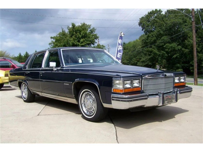 Cadillac Fleetwood Brougham 1982