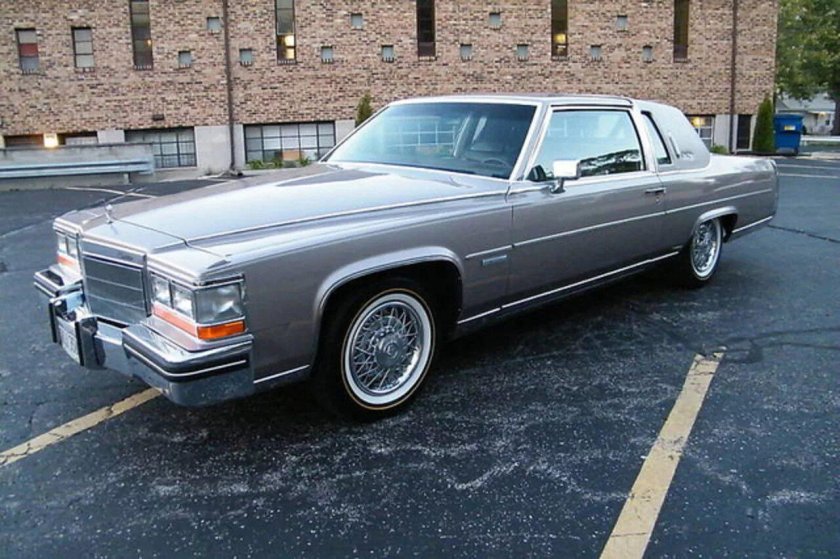 Cadillac Fleetwood Brougham Coupe