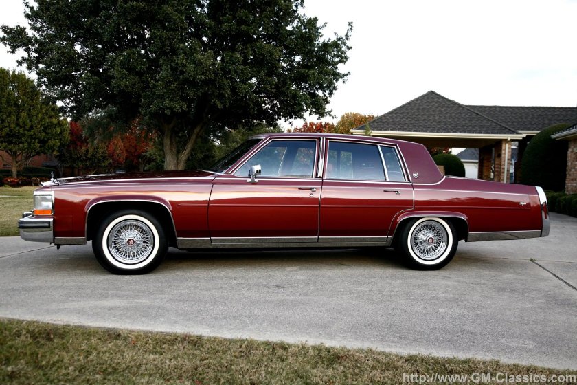 Cadillac Fleetwood Brougham 1989