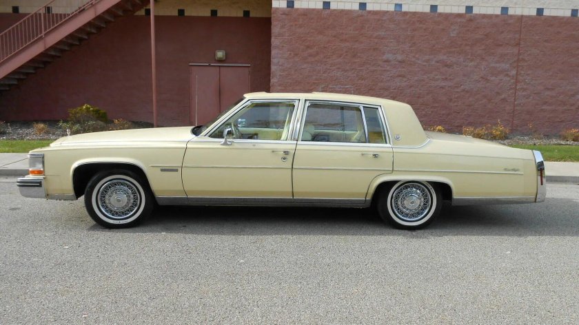 Cadillac Brougham 1982