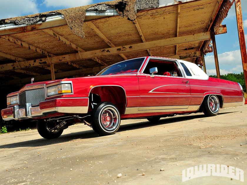 Cadillac Brougham лоурайдер
