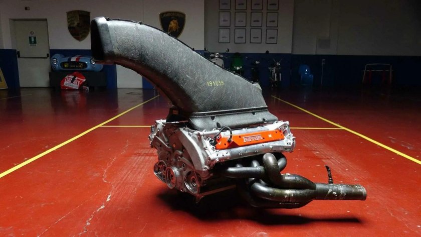 Мотор болида f1