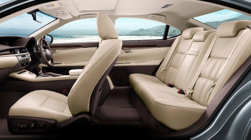 Lexus es300h салон