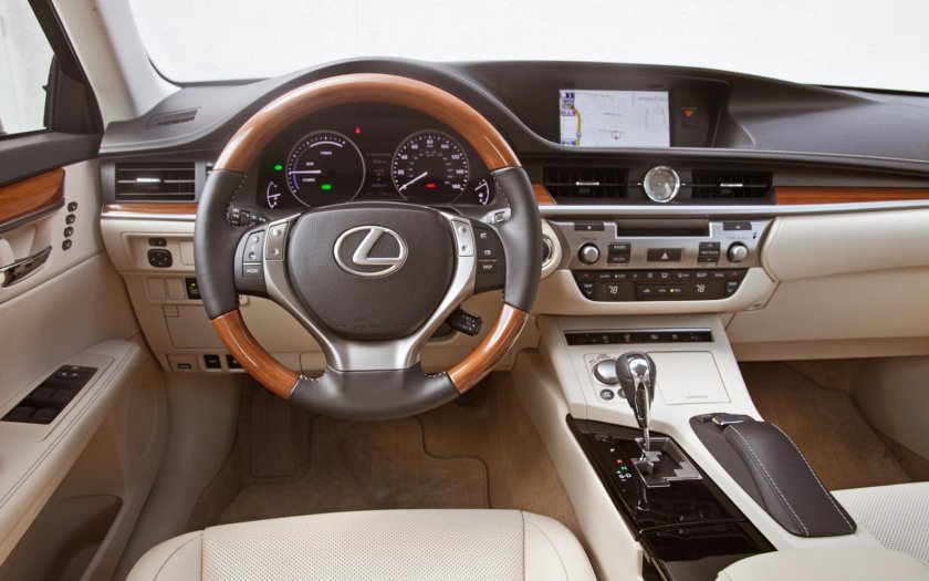 Lexus es300h 2014