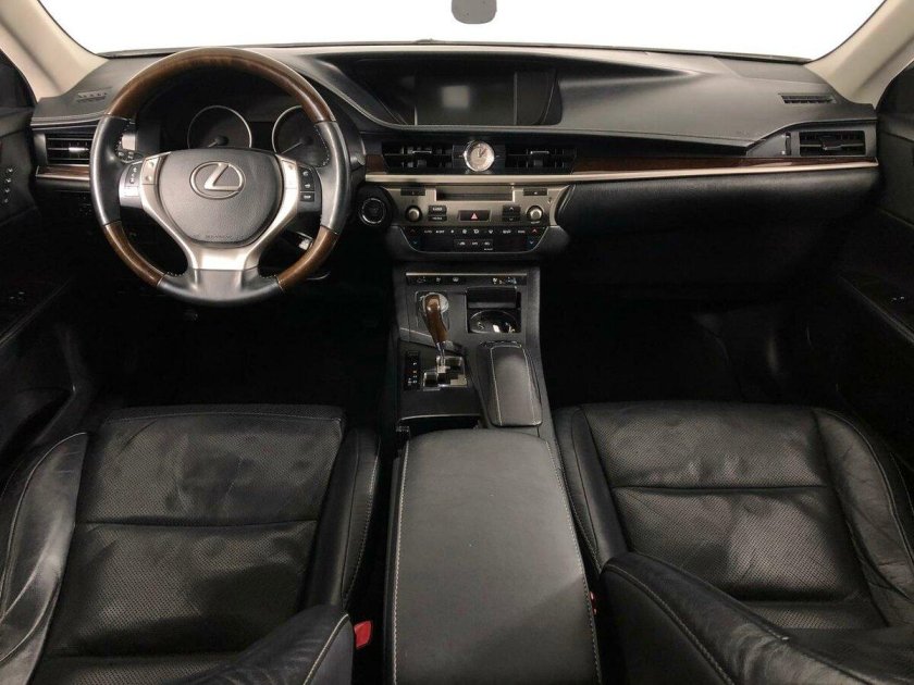 Lexus es 250 седан