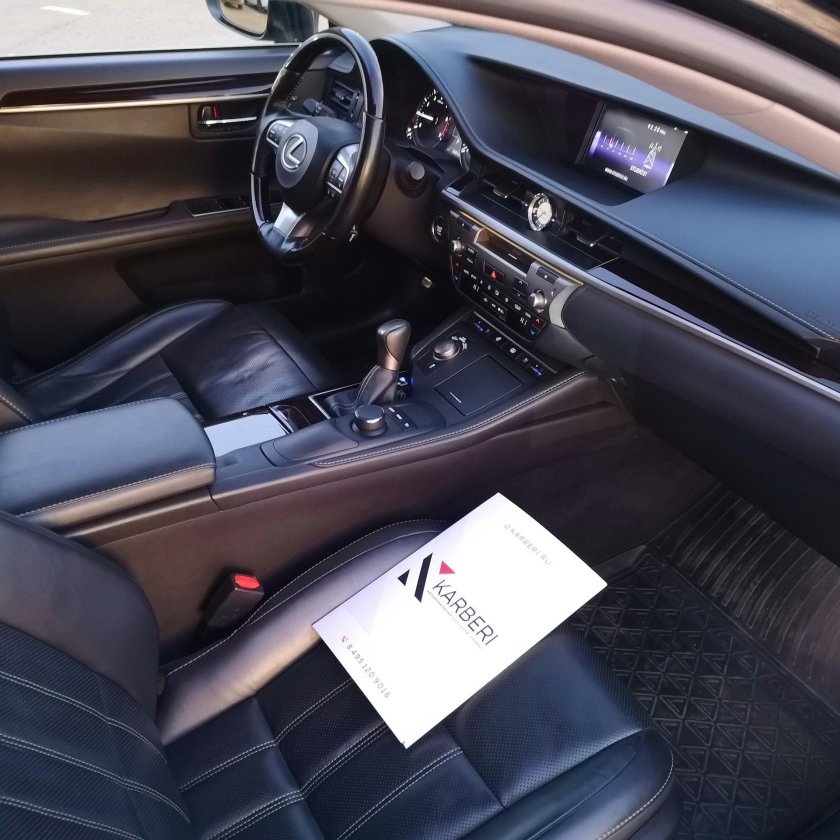 Лексус ЕС 250 2018 салон