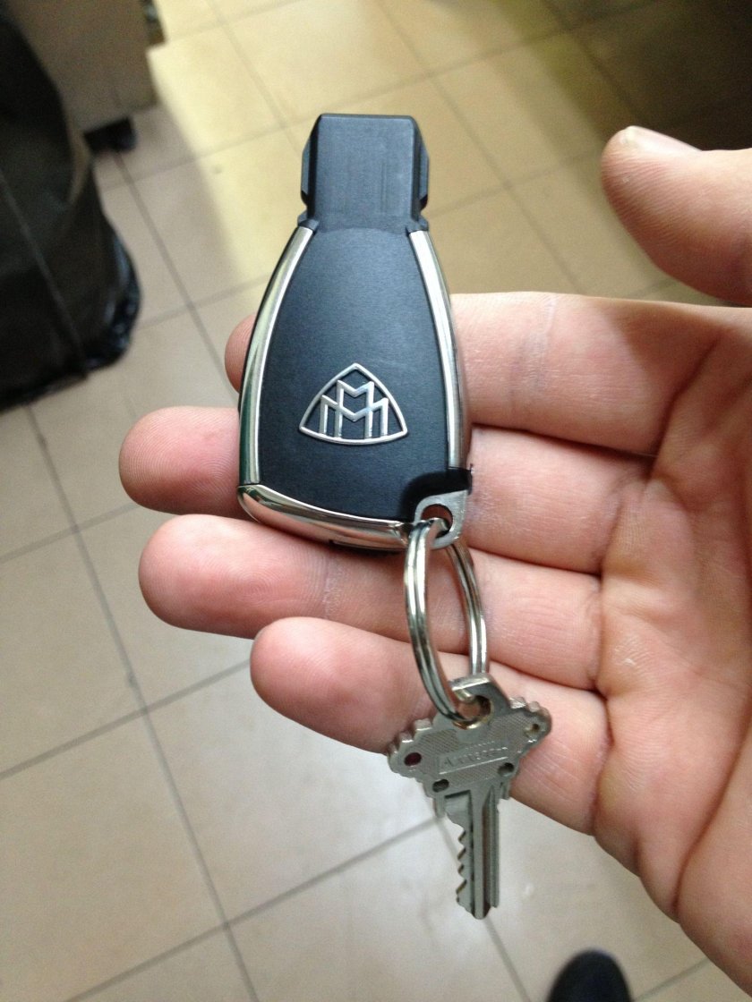 Ключ от Mercedes Benz Maybach 2023