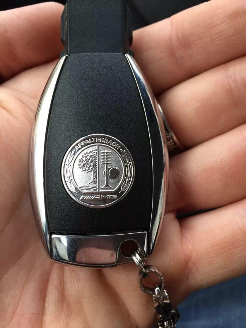 Ключ Мерседес w212