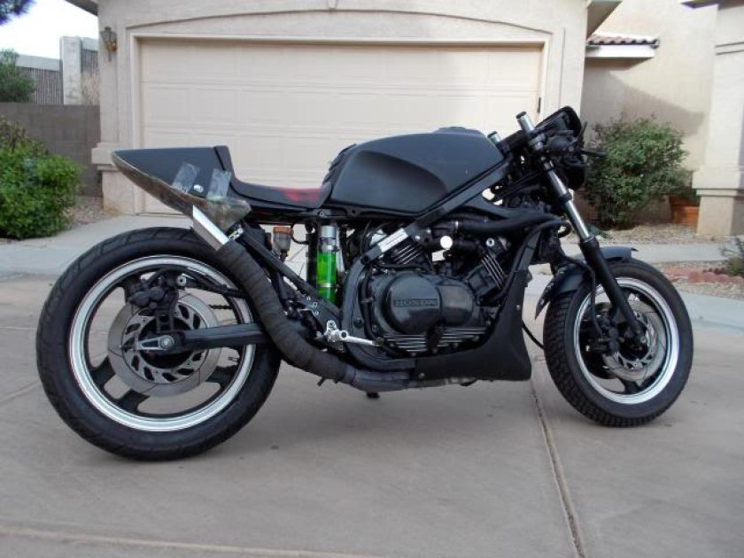 Honda VF 750 Cafe Racer