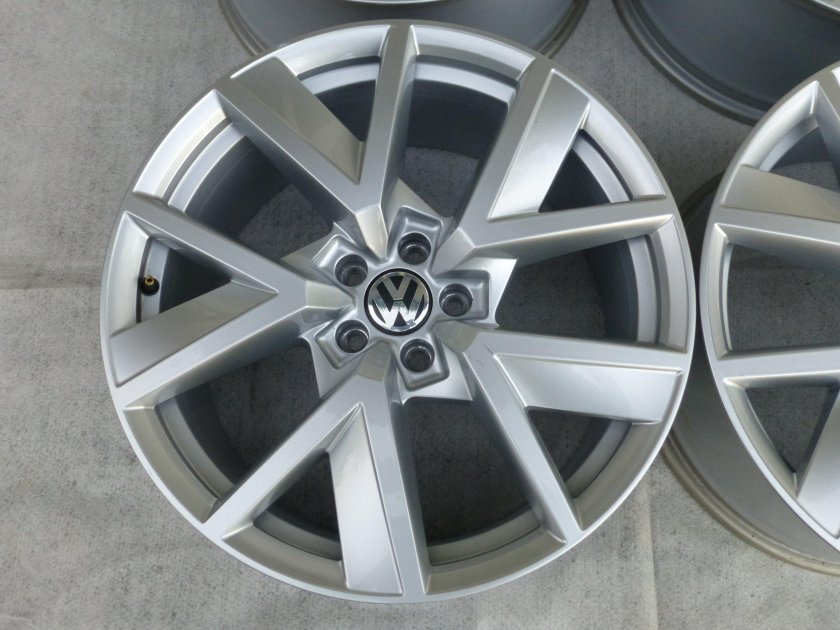 Оригинальные диски Фольксваген р лайн