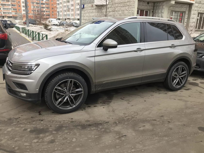 Volkswagen Tiguan диски r19