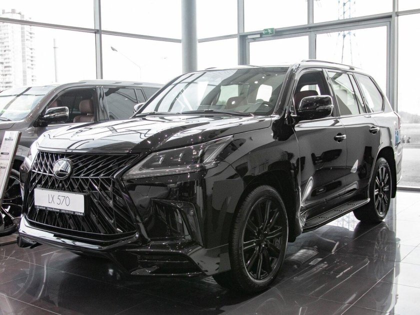Lexus LX 570 Black Vision