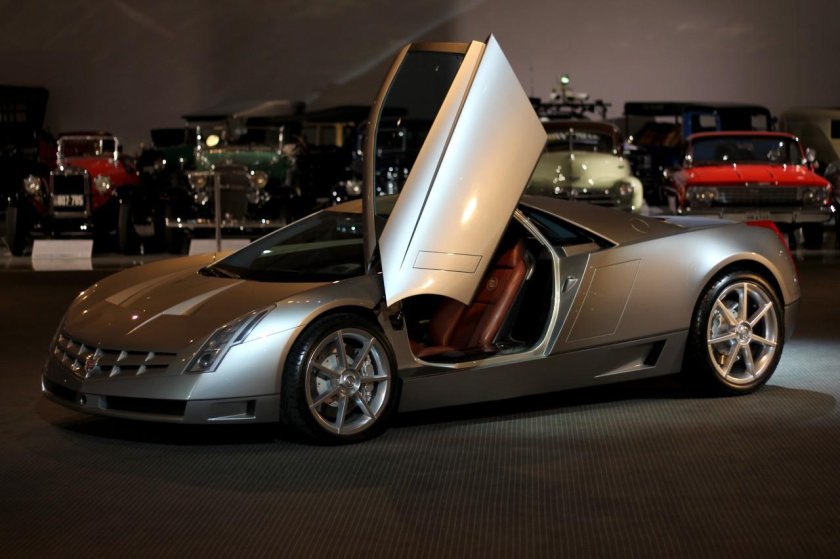 Cadillac cien 2002 года