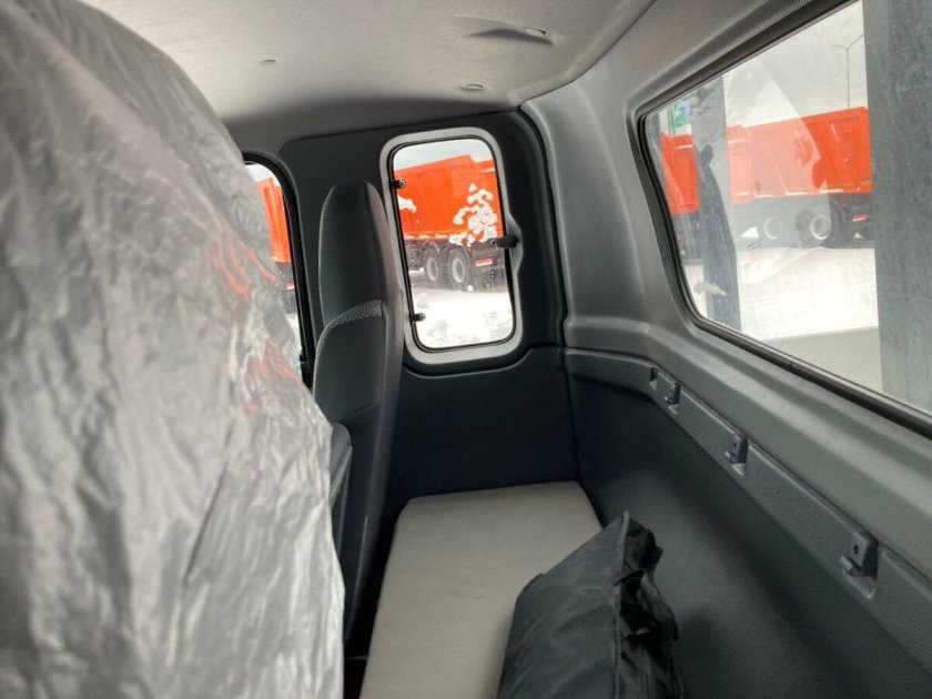 КАМАЗ компас 9 с манипулятором