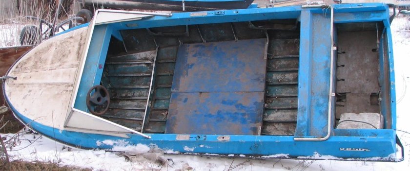 Лодка Крым транец самоотливной