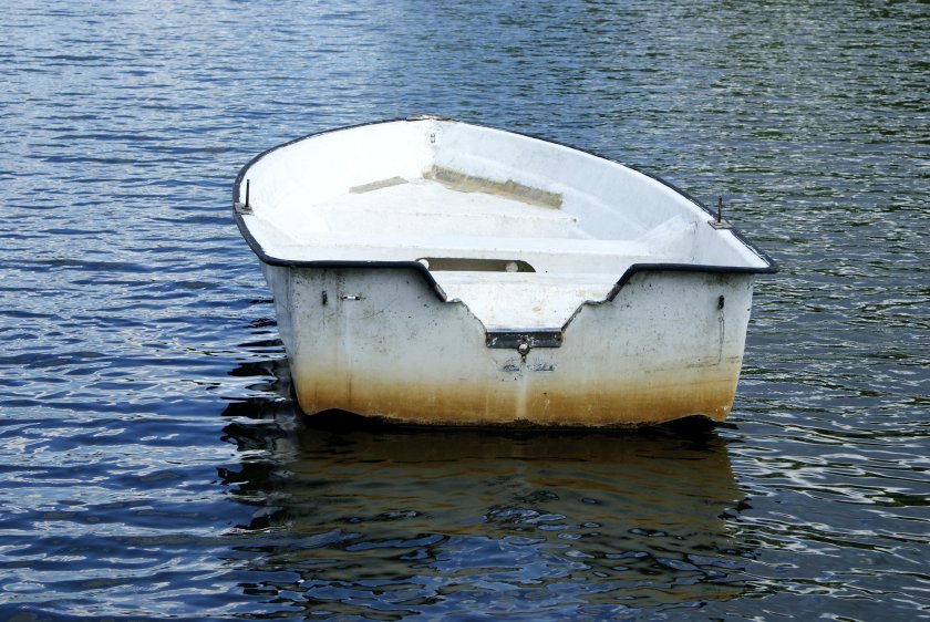 Белая лодка